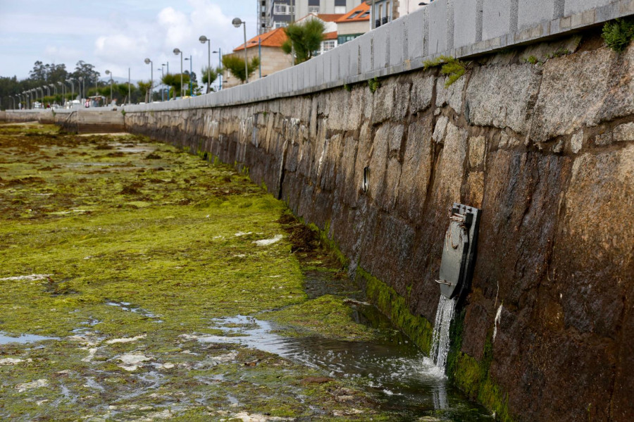 Los polígonos cerrados en la Ría de Arousa por el vertido controlado pudieron volver a operar a última hora del martes