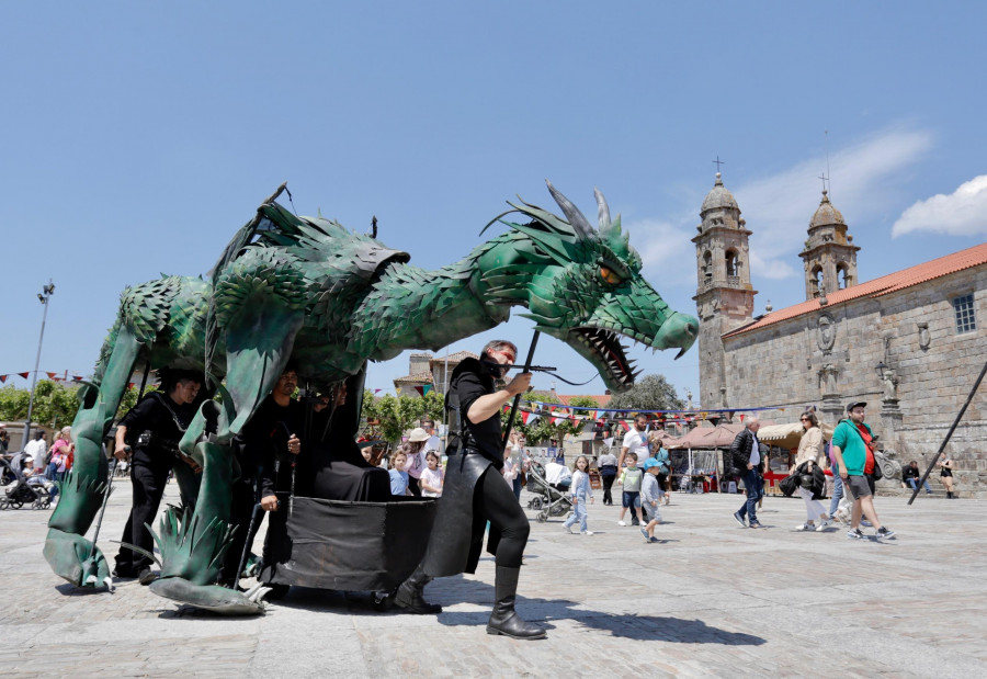 El servicio de alquiler de trajes para la feria Cambados Histórica se abre hoy