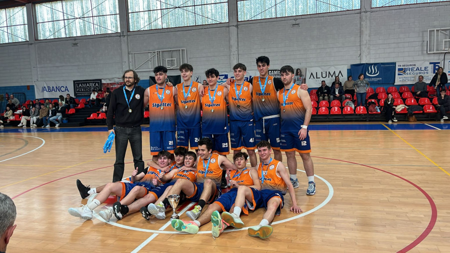 El equipo junior del Sigaltec consigue dar el salto a Liga Gallega tras vencer en Vigo