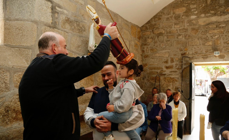 Os fieis de San Cibrán de Sobradelo nunca fallan