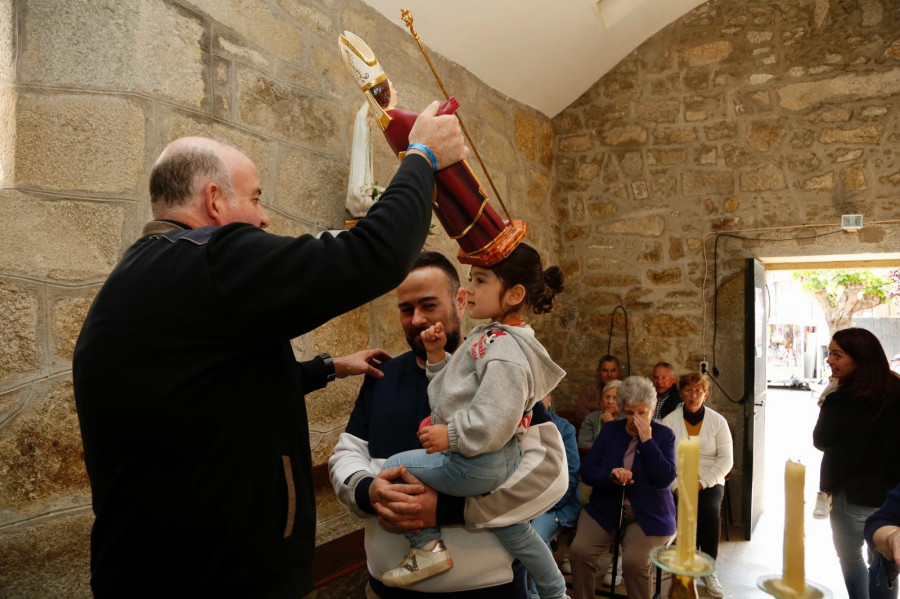 Os fieis de San Cibrán de Sobradelo nunca fallan