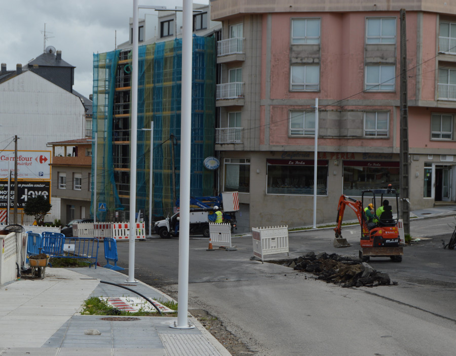 Las obras del boulevard de Portonovo encaran su recta final con la construcción de la rotonda de A Perla