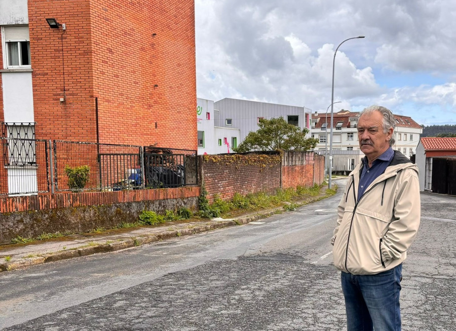 La Diputación aconseja al Concello de Caldas negociar con el Gobierno para desbloquear la mejora de la Travesía de Dona Urraca