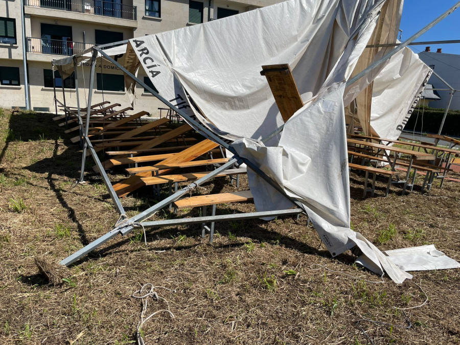 Causan destrozos por 5.000 euros en la carpa de una pulpería instalada para la Festa da Xuventude de Palmeira, en Ribeira