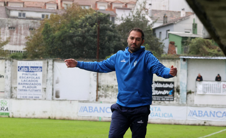 Malestar en el Céltiga con el técnico del Villalonga, al provocar una tangana al final del partido