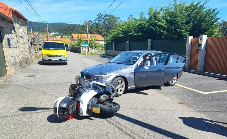 Un motorista resulta herido en un accidente contra un coche en Nantes