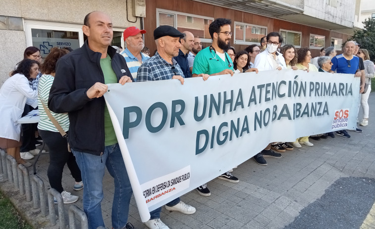 El Sergas aconseja a pacientes de Ribeira cuya atención médica no admite demora que acudan el mismo día a la cita urgente en el centro de salud