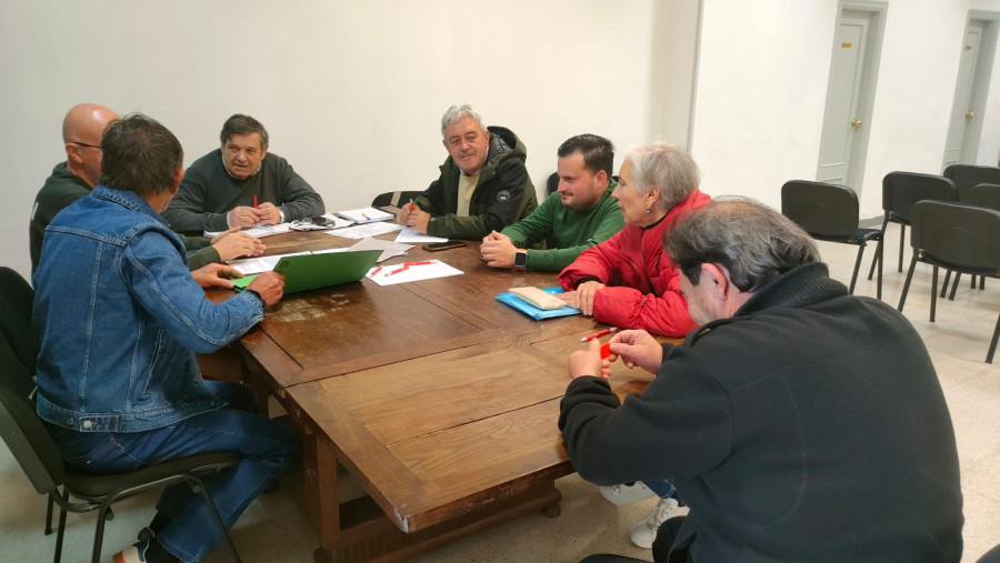 Los socialistas reivindican que la playa de A Carabuxeira recupere su estado original