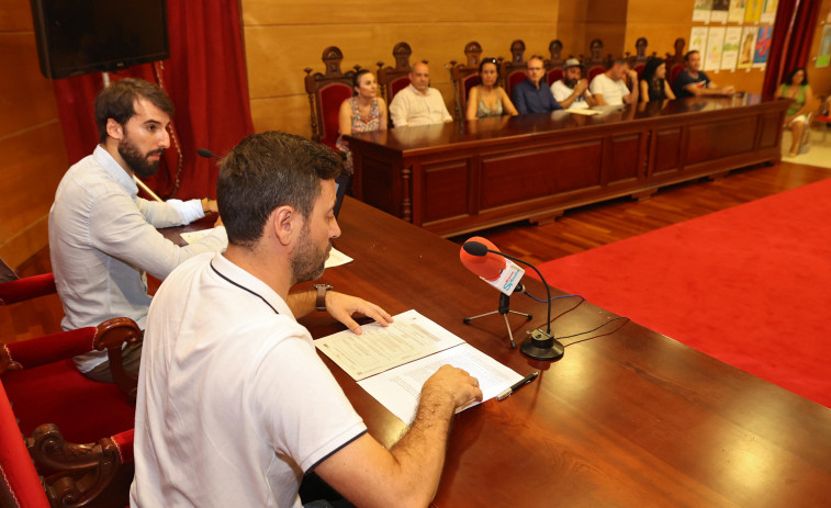 El PP de Cambados retira la moción a favor de Altri y el Pleno le apoya en exigir agilizar el cuartel