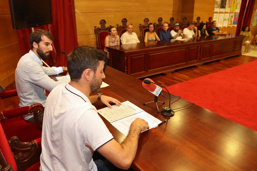 El PP de Cambados retira la moción a favor de Altri y el Pleno le apoya en exigir agilizar el cuartel