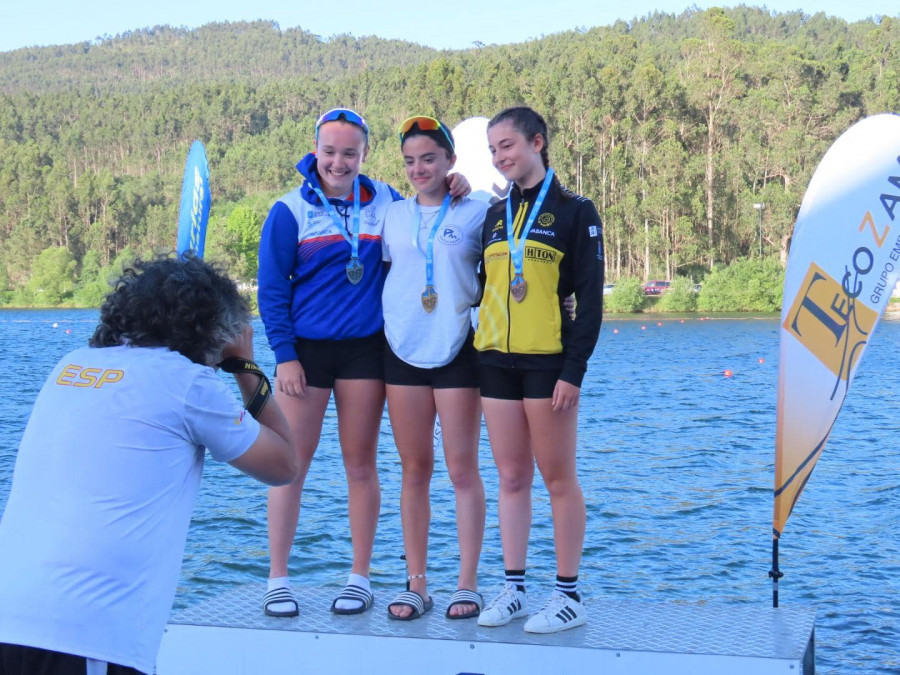 Lluvia de medallas en Verducido para los cadetes arousanos