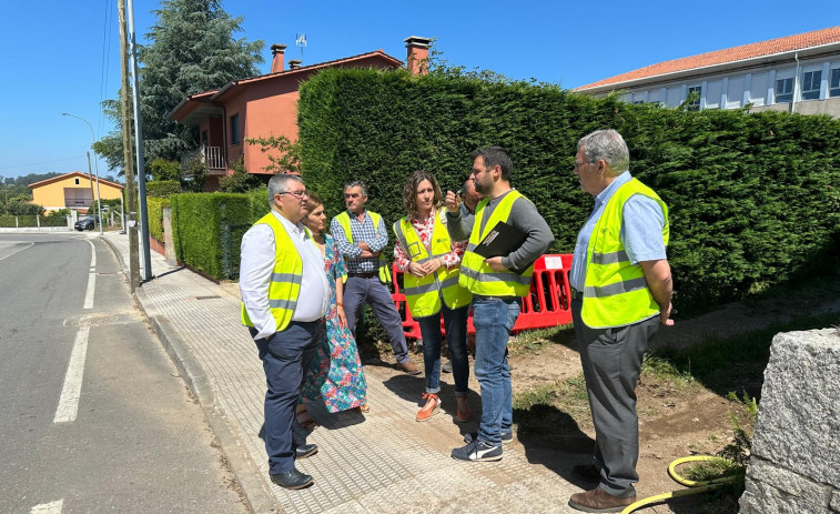 Diputación y Concello de Ribadumia supervisan la marcha de la reforma urbana de la calle Condesa