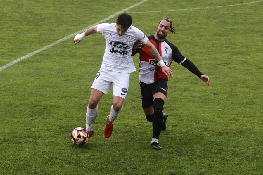 Rubo Blanco se despide del Arosa tras una temporada siendo máximo goleador