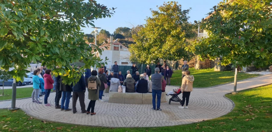 Vecinos de Arra vuelven a pedir que se paralice la instalación de una antena por invadir una finca