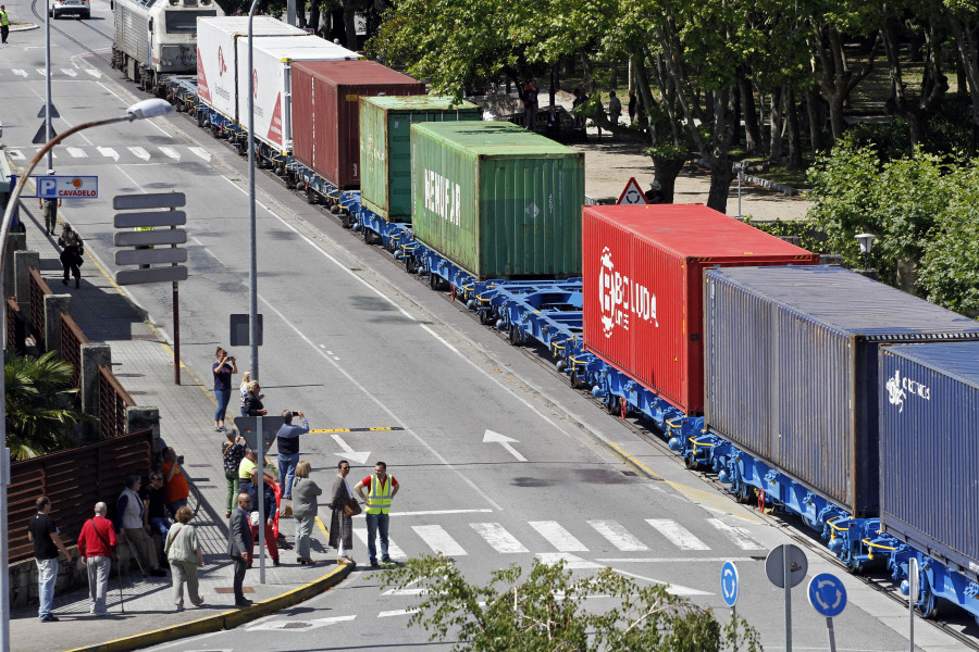 El Puerto de Vilagarcía prevé licitar "en breve" la tercera fase del tren a Ferrazo