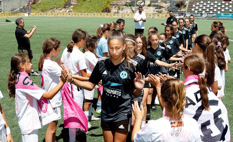 El San Martín busca niñas para crear un equipo femenino