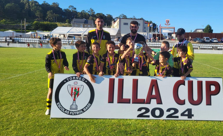 Los benjamines del Atlético Cuntis conquistan A Illa tras vencer al Victoria