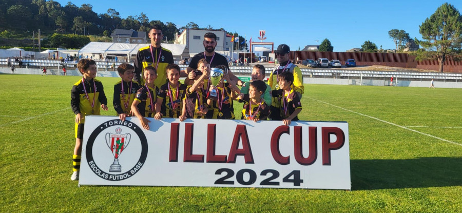 Los benjamines del Atlético Cuntis conquistan A Illa tras vencer al Victoria