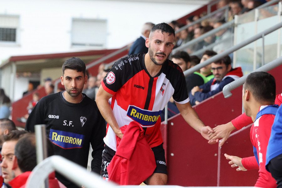 Brais Vidal, duodécima baja en el Arosa SC