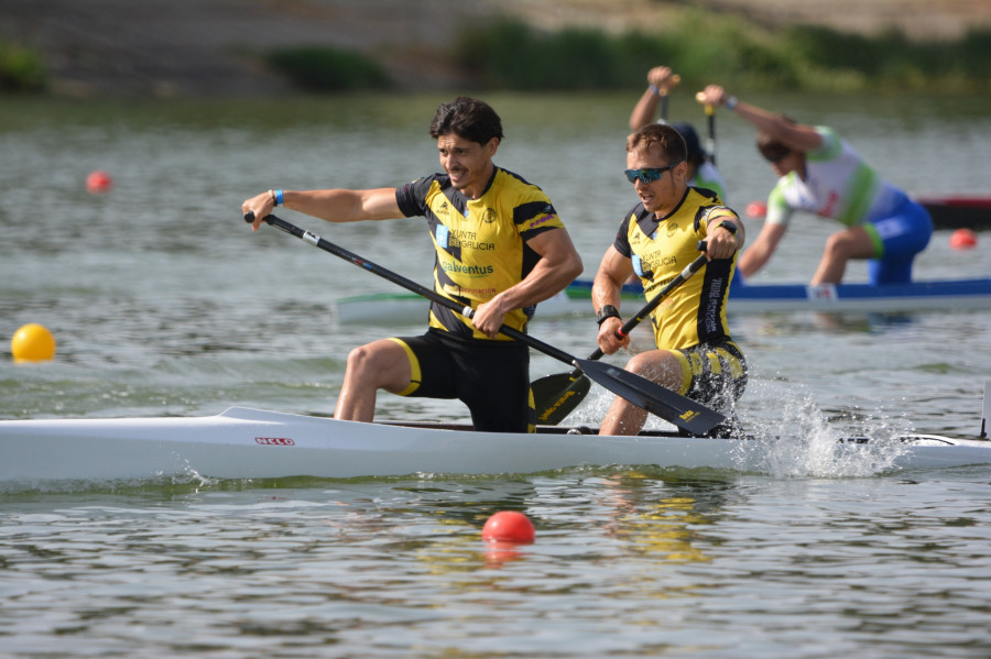 Manuel Fontán y Adrián Sieiro se clasifican para la final de C2 200 metros