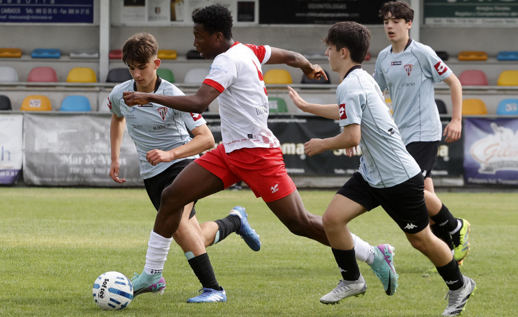 SC Braga y Sporting de Gijón debutan con triunfos en la Copa Ribadumia Clae Viajes