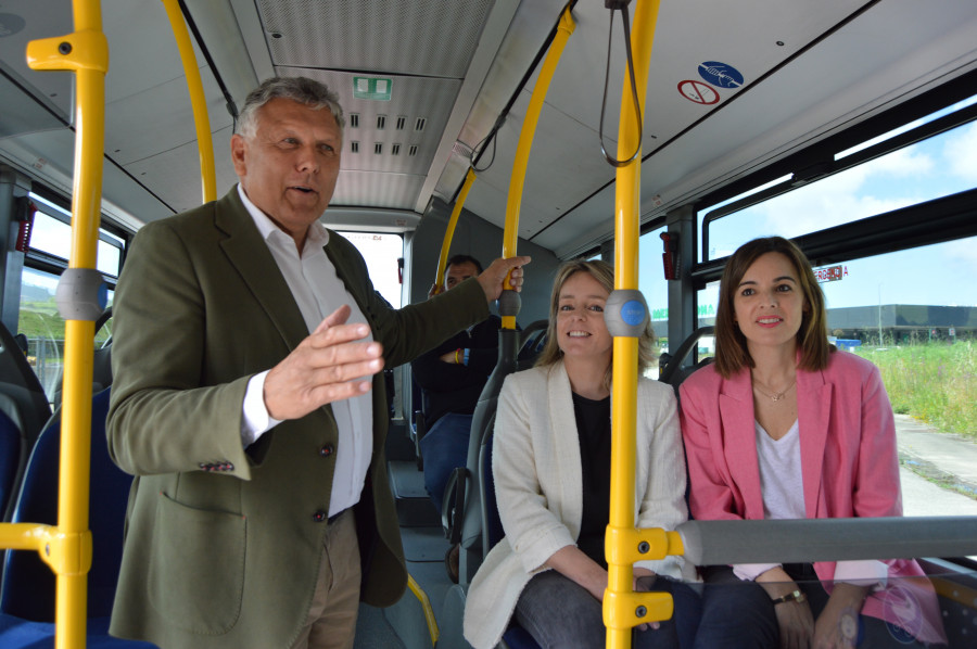 Este verano aparca el coche y súbete al bus urbano de Sanxenxo