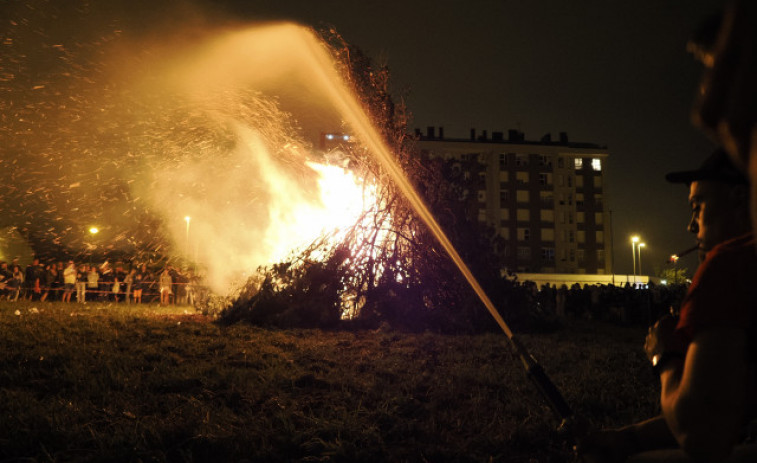 Cerca de 300 incidencias en Galicia en la noche de San Juan