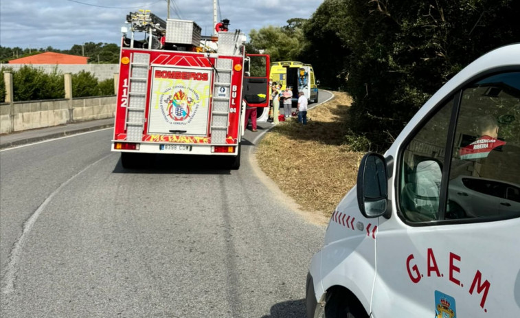 Herida una mujer tras caer de la bicicleta en la DP-7306 en Carreira, en Ribeira