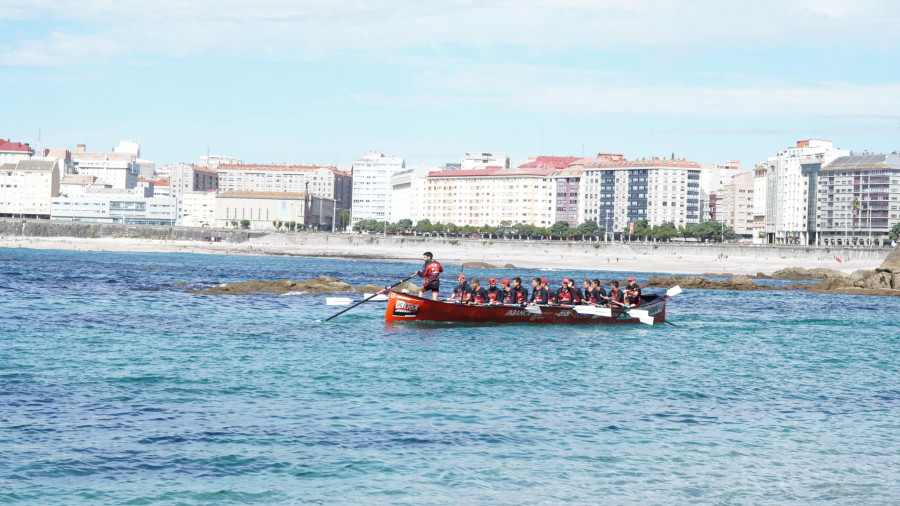 Las traineras de Cabo firman un décimo y un sexto puesto en su estreno en A Coruña