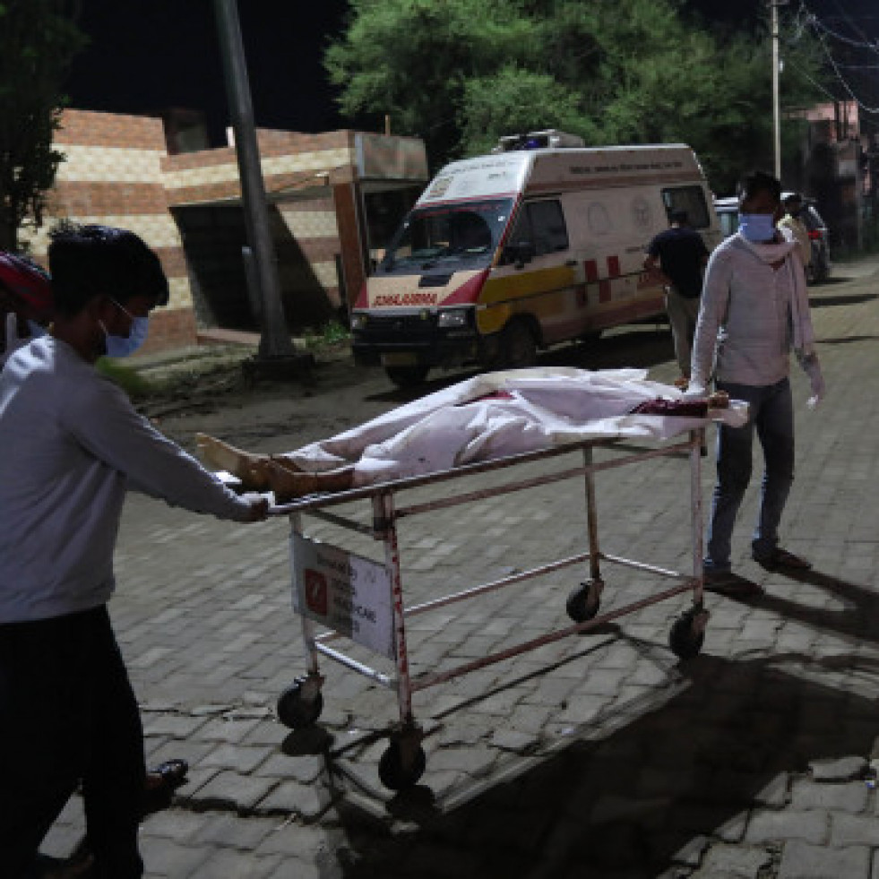 Una estampida deja al menos 116 muertos tras una ceremonia religiosa en el norte de India