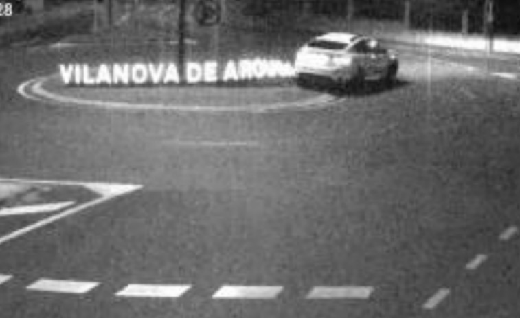 La Policía Local de Vilanova identifica al autor del destrozo en las letras luminosas de As Sinas