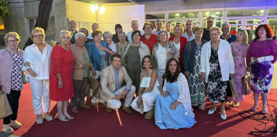 Trabajadoras del sector textil de Boiro asumen el protagonismo en el inicio de las Festas do Verán con la lectura del pregón