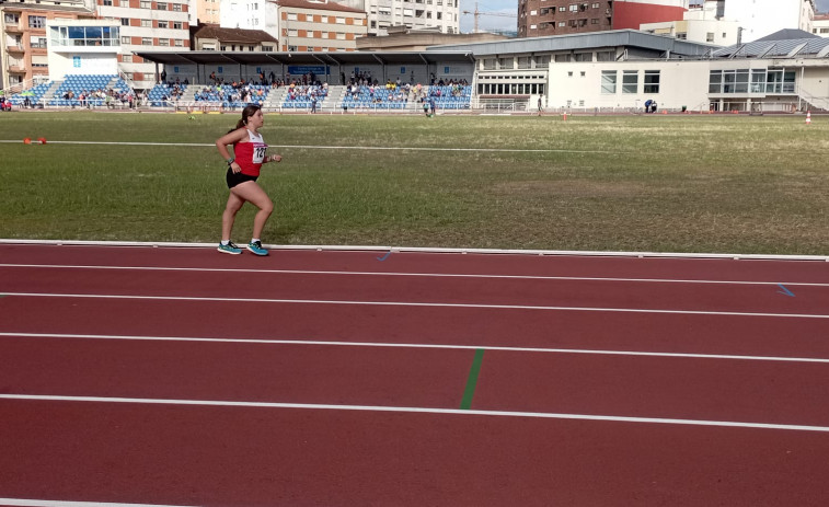 Noble actuación del Atletismo Cuntis en las pistas del CGTD, en Pontevedra