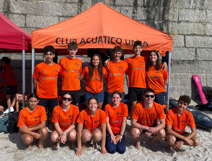 El Acuático Umia logra 10 medallas en el autonómico de playa