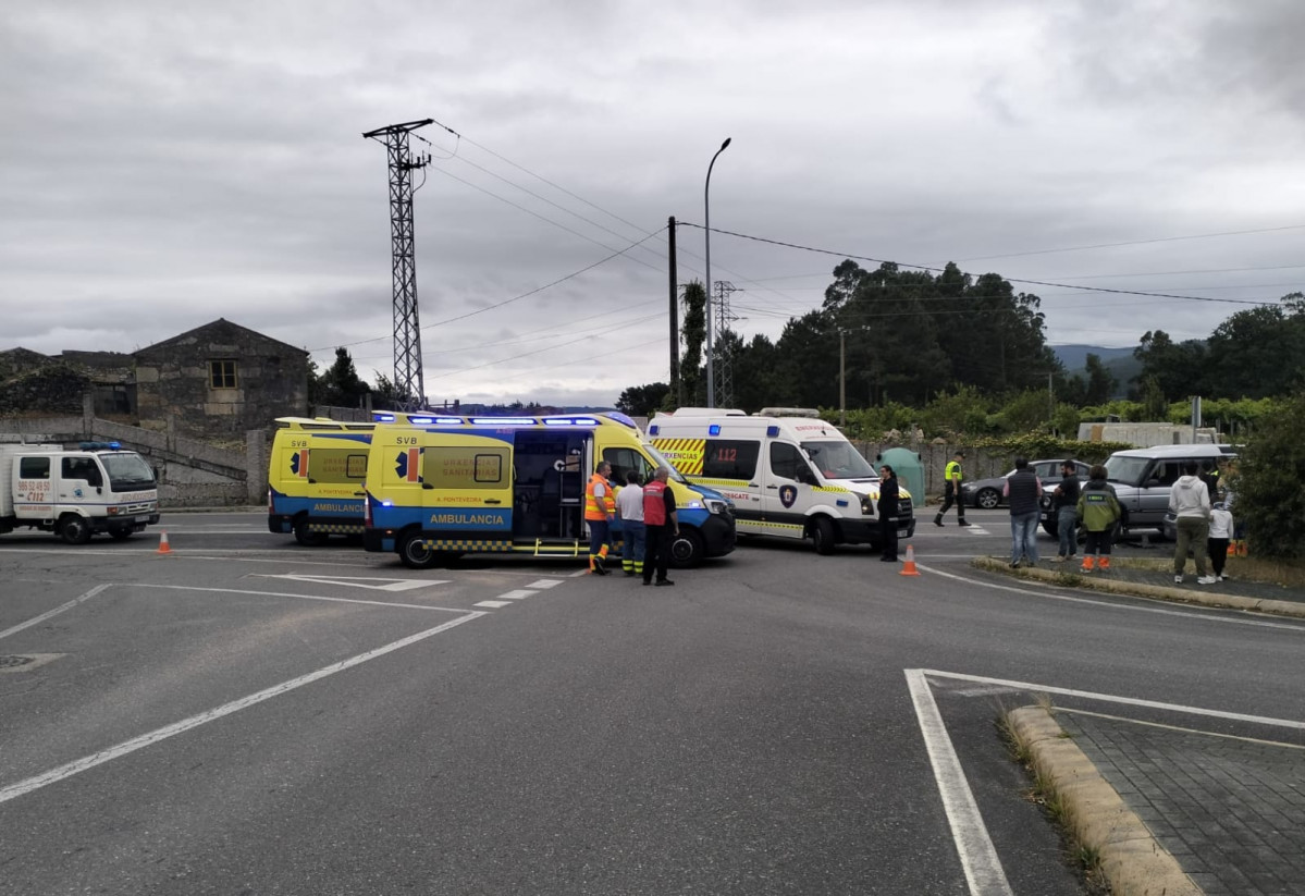 Ambulancias accidente cambados