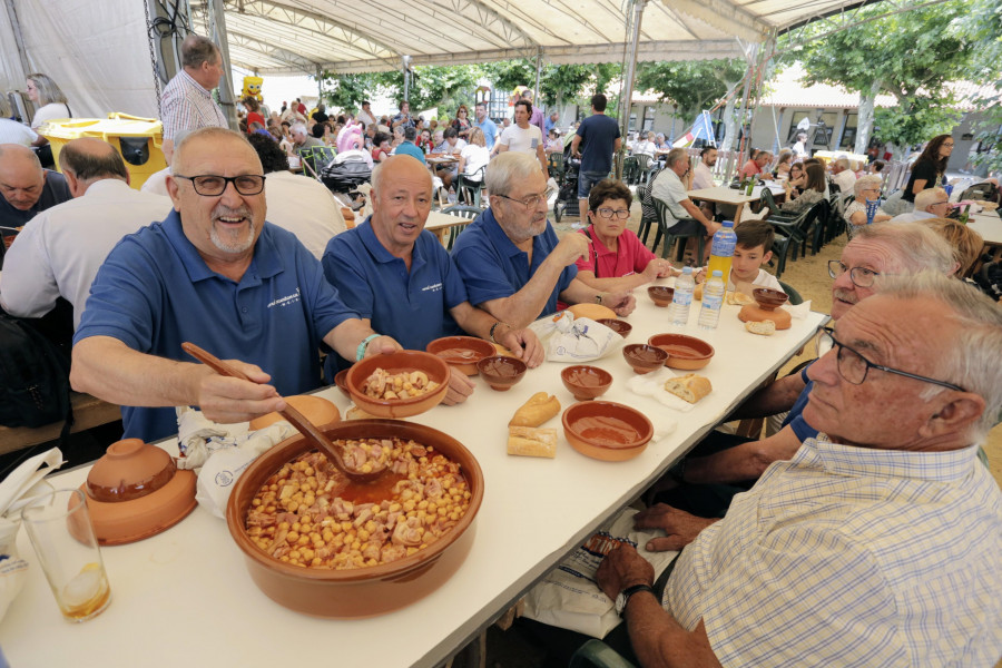 Meis sigue con sus fiestas e inicia la cuenta atrás de su exitosa cita gastronómica con los callos