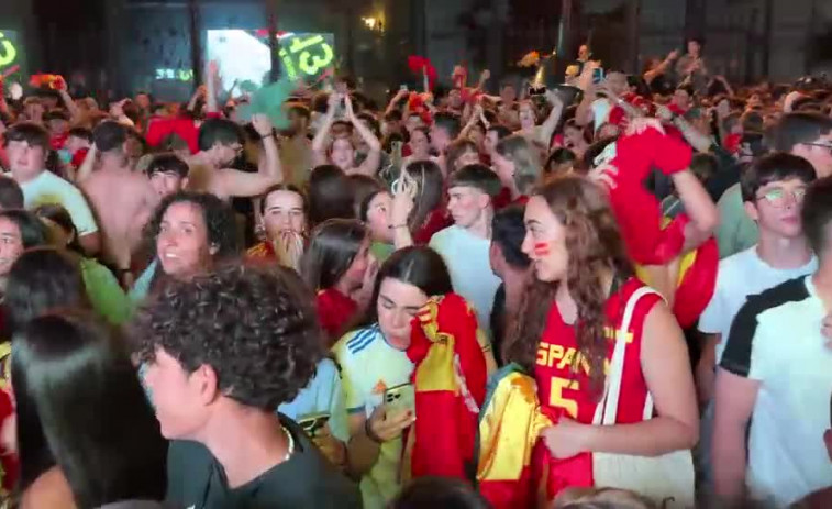 Arousa vibra en la calle con el triunfo de España en la Eurocopa