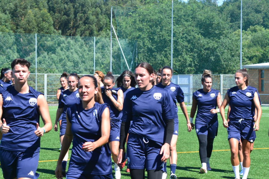 Lía llega cedida del Deportivo al Atlético Villalonga, que ya echó a rodar