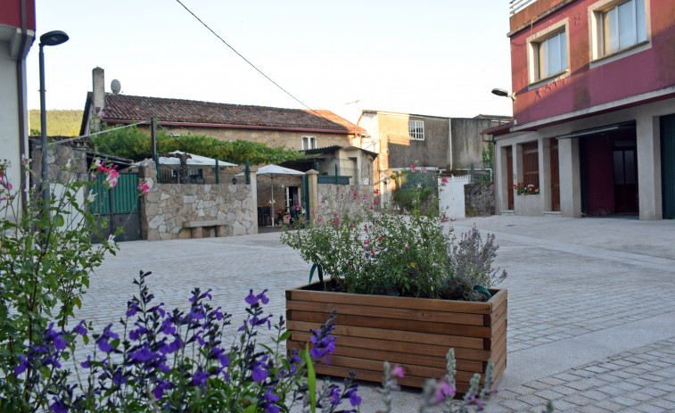 La Praza do Souto luce ya su nueva versión tras una inversión de más de 240.000 euros