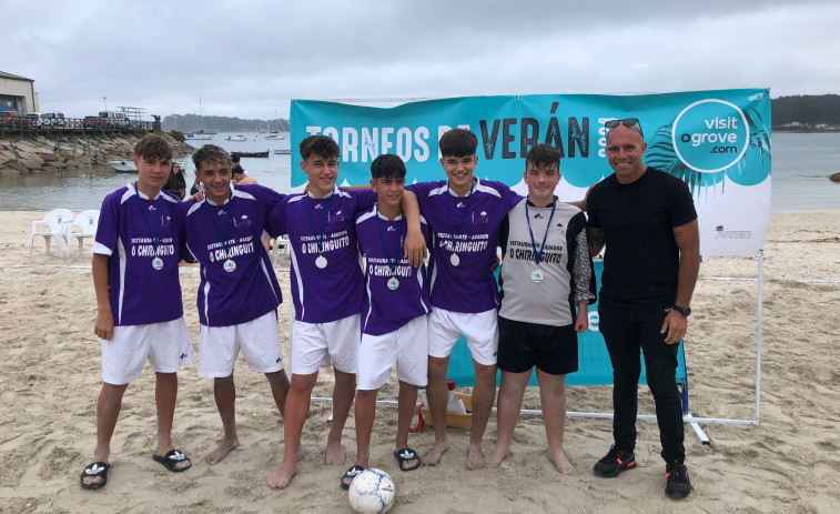 Cuatro equipos juegan hoy la final del torneo de voley playa de O Grove