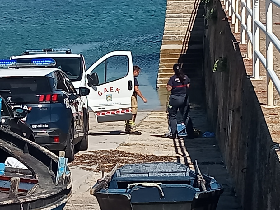 Hallado el cadáver de un hombre de 44 años flotando en aguas del entorno del muelle de Castiñeiras