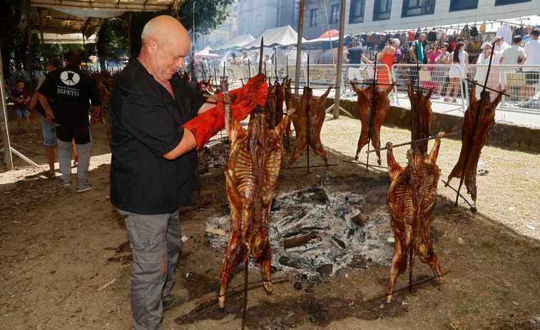 Moraña supera las 20.000 personas en La LV Festa do Carneiro ao Espeto, una cifra récord