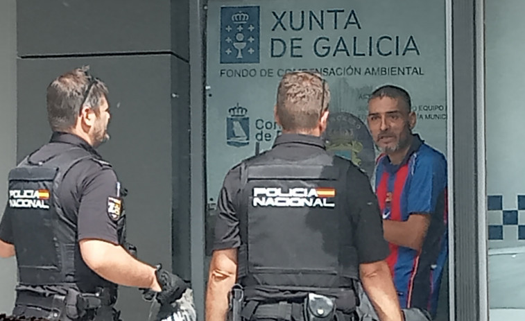 Envían a prisión a “El Ratilla” por robo con violencia e intimidación en un local comercial de Ribeira