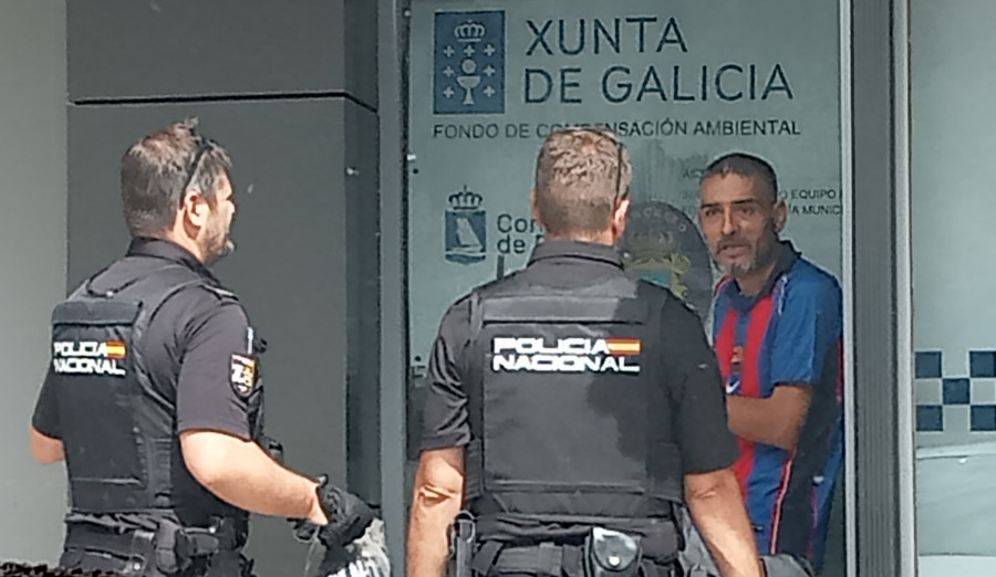 Envían a prisión a “El Ratilla” por robo con violencia e intimidación en un local comercial de Ribeira