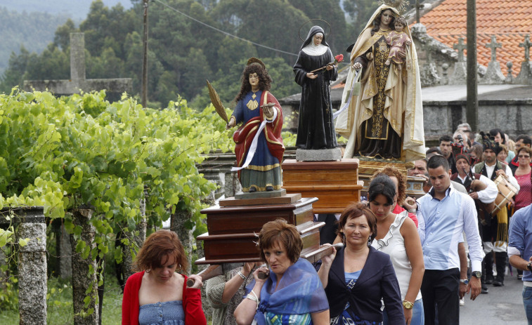 Cuatro días de fiestas en O Sixto con orquestas y churrasco gratis