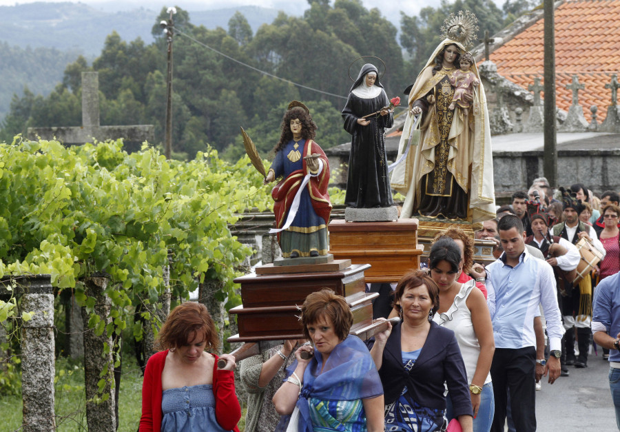 Cuatro días de fiestas en O Sixto con orquestas y churrasco gratis