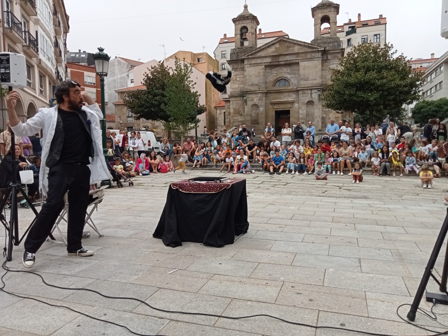 Un viaje atemporal a través de la magia y el teatro en Ribeira