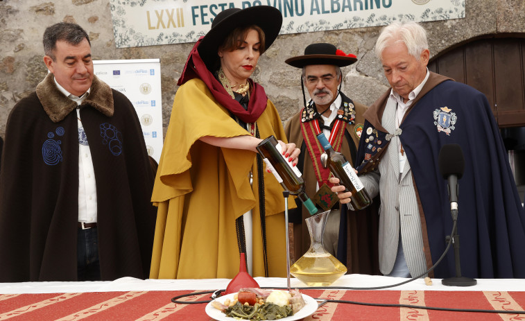 La LXXII Festa do Albariño se acerca al final y suma dos nuevos “hermanos” al Capítulo Serenísimo