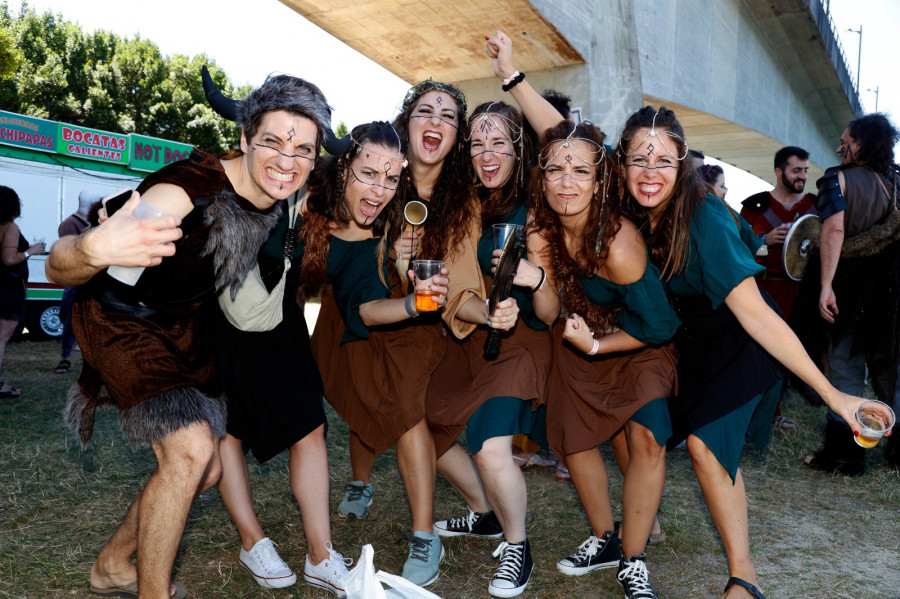 Miles de personas recrean hoy el gran Desembarco Vikingo en las Torres de Oeste