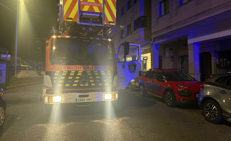 Entran por la ventana de una vivienda para atender a un hombre que pidió asistencia sanitaria en Vilagarcía